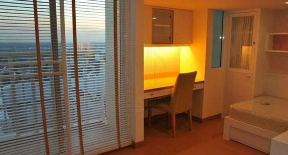 For rent and for sale 4 bedrooms condo in Watthana, Bangkok