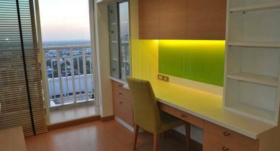 For rent and for sale 4 bedrooms condo in Watthana, Bangkok
