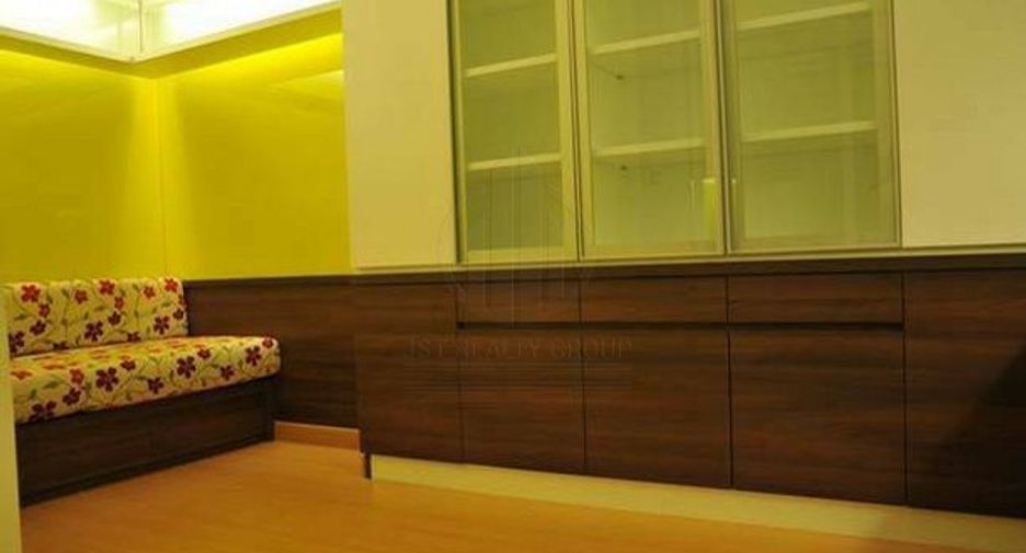For rent and for sale 4 bedrooms condo in Watthana, Bangkok