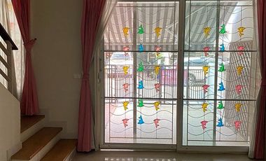 Аренда 3 спальни торговое помещение в Суан Луанг, Бангкок