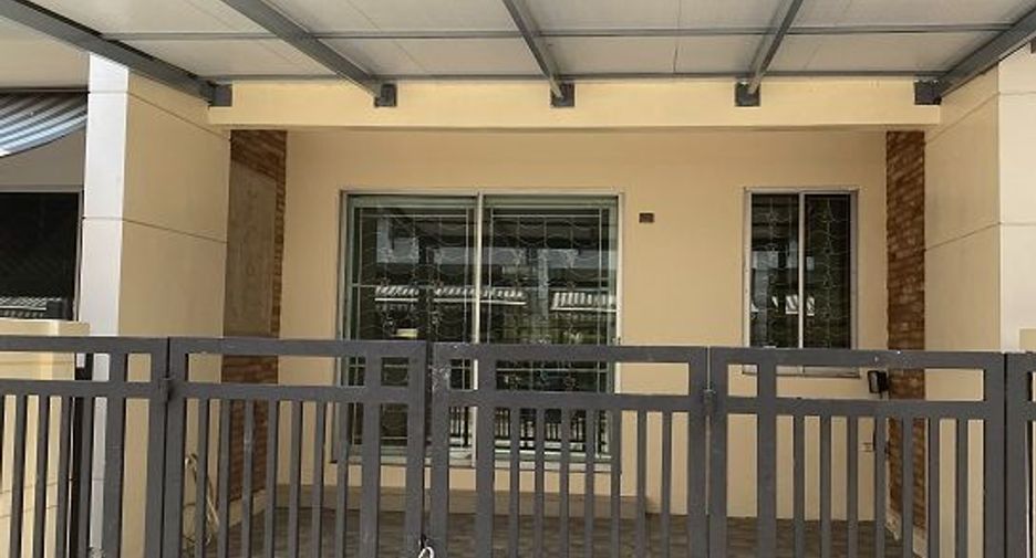 Аренда 3 спальни торговое помещение в Суан Луанг, Бангкок
