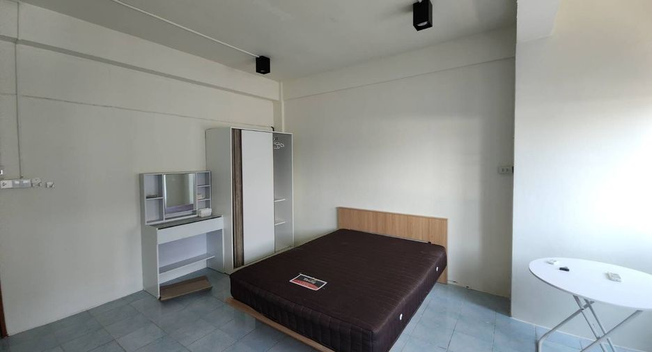 ให้เช่า 7 เตียง พื้นที่ค้าปลีก ใน คลองเตย, กรุงเทพฯ