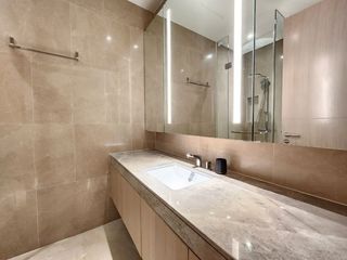 À vendre 1 chambre condo à Khlong San, Bangkok