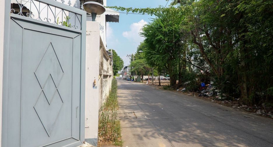 For sale warehouse in Mueang Samut Prakan, Samut Prakan