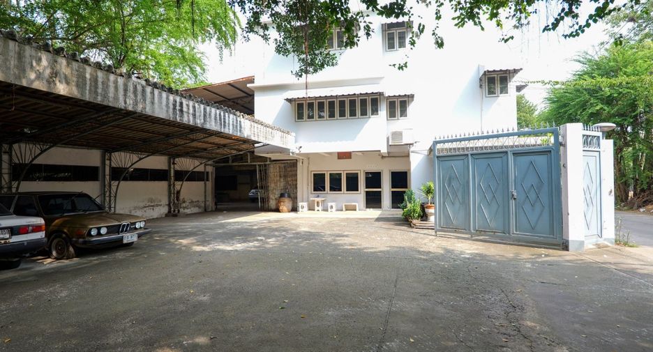 For sale warehouse in Mueang Samut Prakan, Samut Prakan