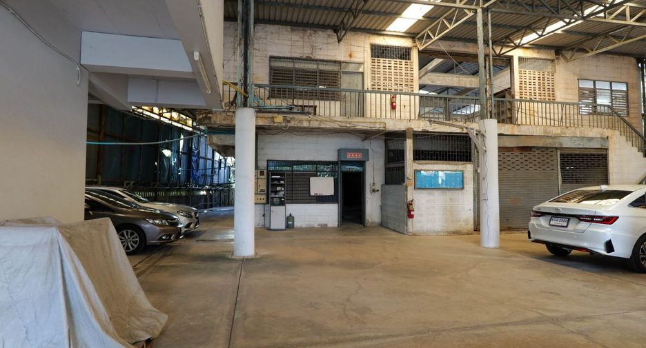 For sale warehouse in Mueang Samut Prakan, Samut Prakan