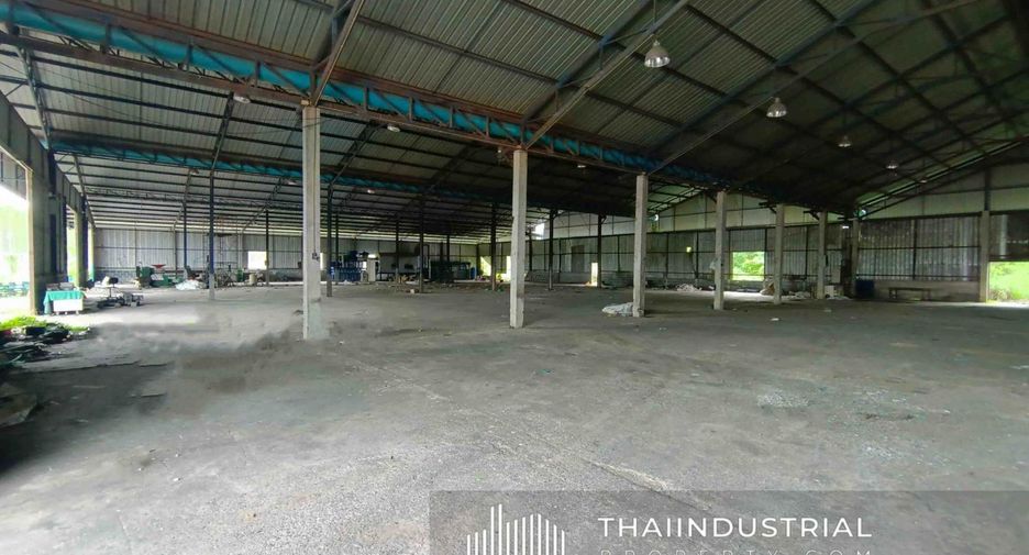 À louer entrepôt à Phanat Nikhom, Chonburi