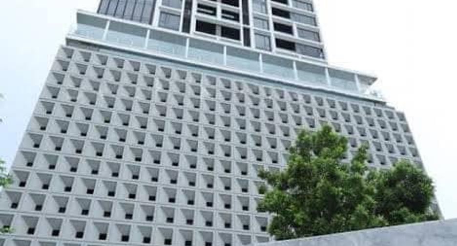 For rent and for sale 1 bed condo in Khlong Toei, Bangkok
