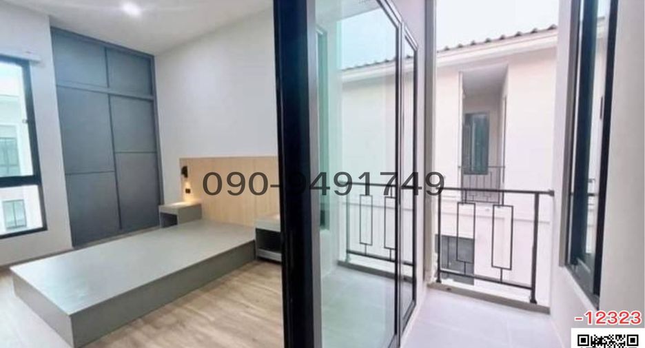 For rent 3 bedrooms townhouse in Chatuchak, Bangkok