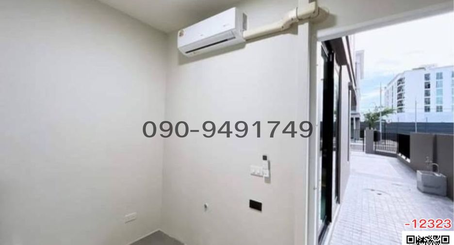 For rent 3 bedrooms townhouse in Chatuchak, Bangkok