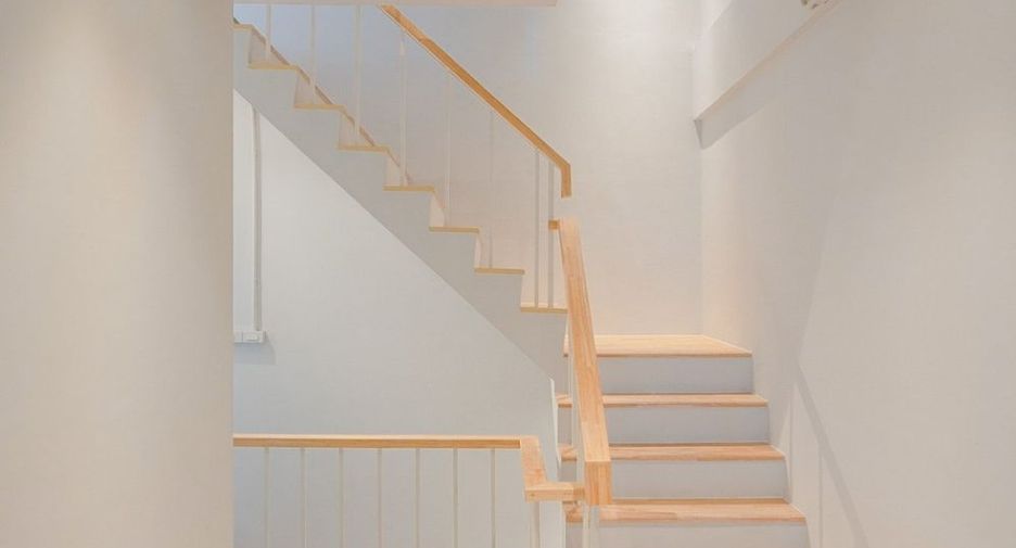 Casa adosada en venta de estudio en Bang Kho Laem, Bangkok