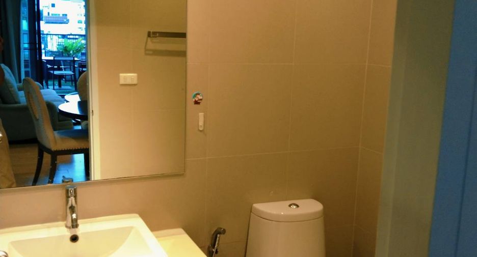 For rent 2 bedrooms condo in Khlong Toei, Bangkok