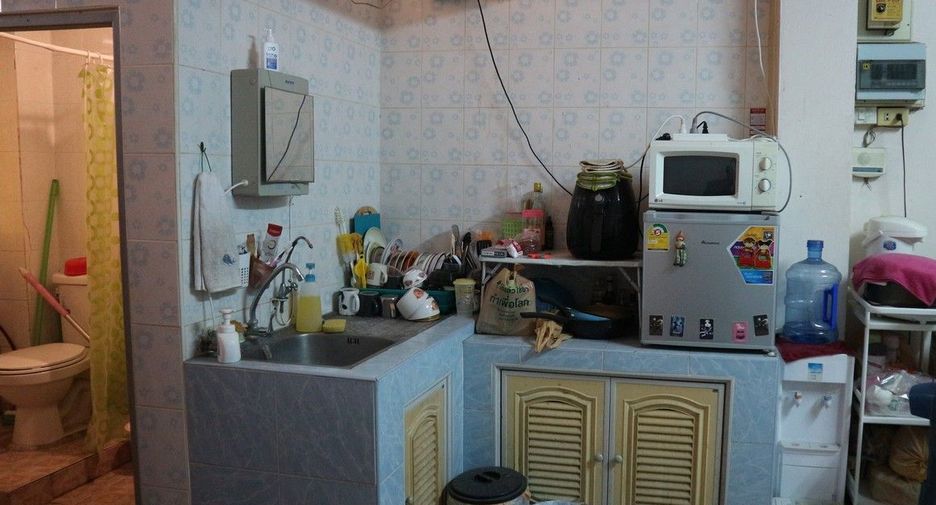 For sale 4 bedrooms retail Space in Chom Thong, Bangkok