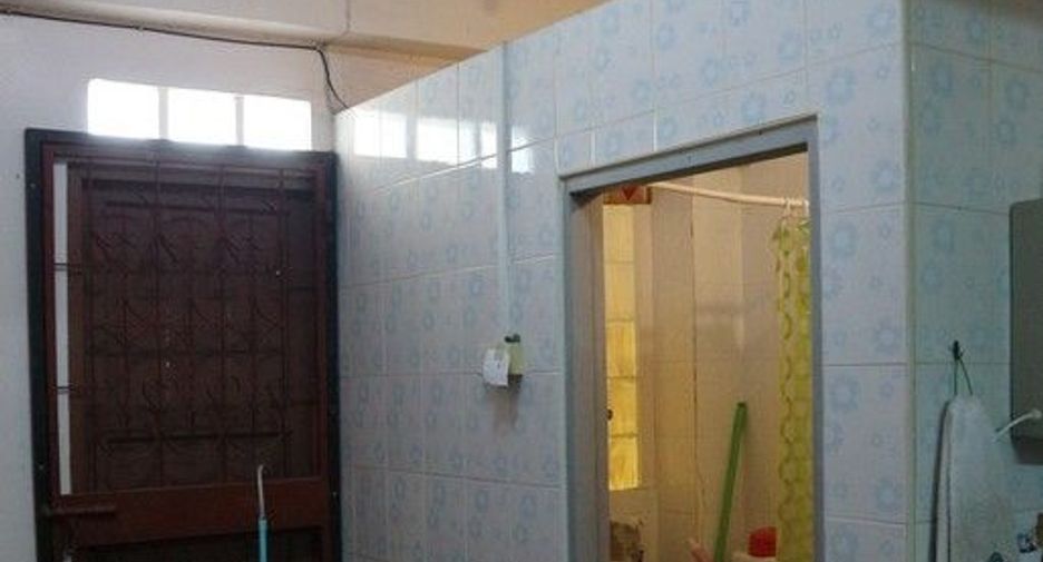 For sale 4 bedrooms retail Space in Chom Thong, Bangkok