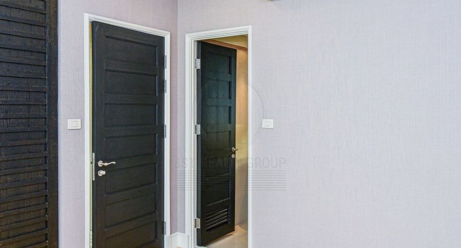 Продажа 3 спальни кондо в Кхлонг Тоеи, Бангкок