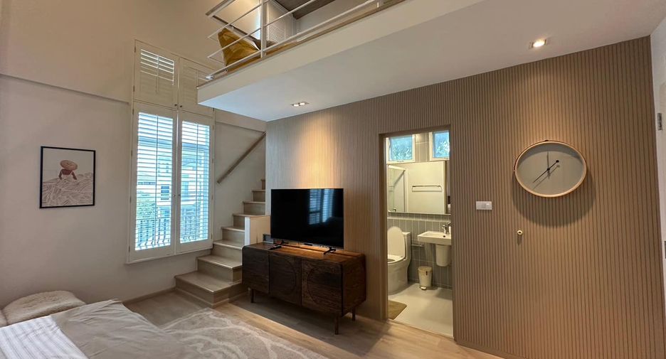 Casa adosada en alquiler de 3 habitaciones en Prawet, Bangkok
