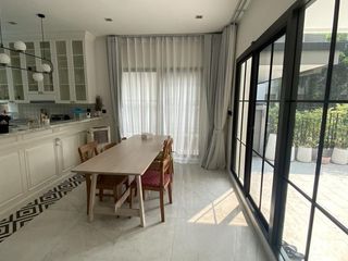 出租 3 卧室 独立屋 在 Phra Khanong, 曼谷