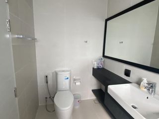 出租 3 卧室 独立屋 在 Phra Khanong, 曼谷
