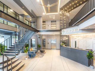 出售 73 卧室 酒店 在 Bang Na, 曼谷