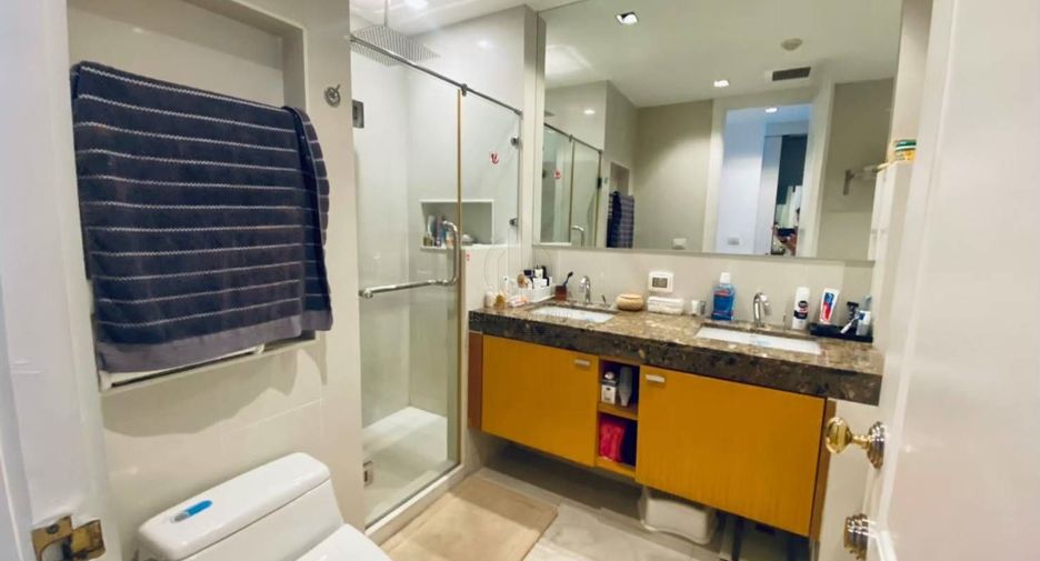 À louer 3 chambres condo à Pathum Wan, Bangkok