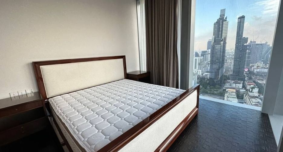 Condo en alquiler y en venta de 3 habitaciones en Sathon, Bangkok