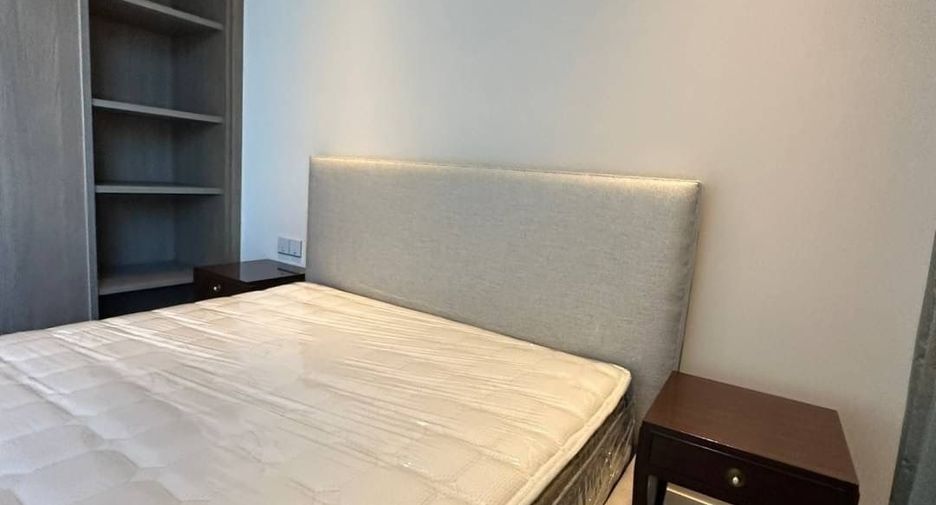 Condo en alquiler y en venta de 3 habitaciones en Sathon, Bangkok