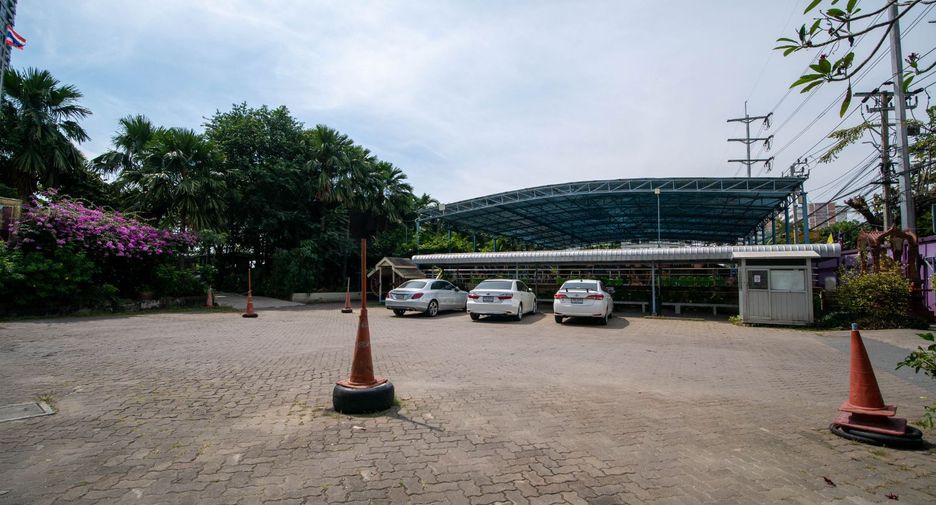 For sale land in Bang Na, Bangkok