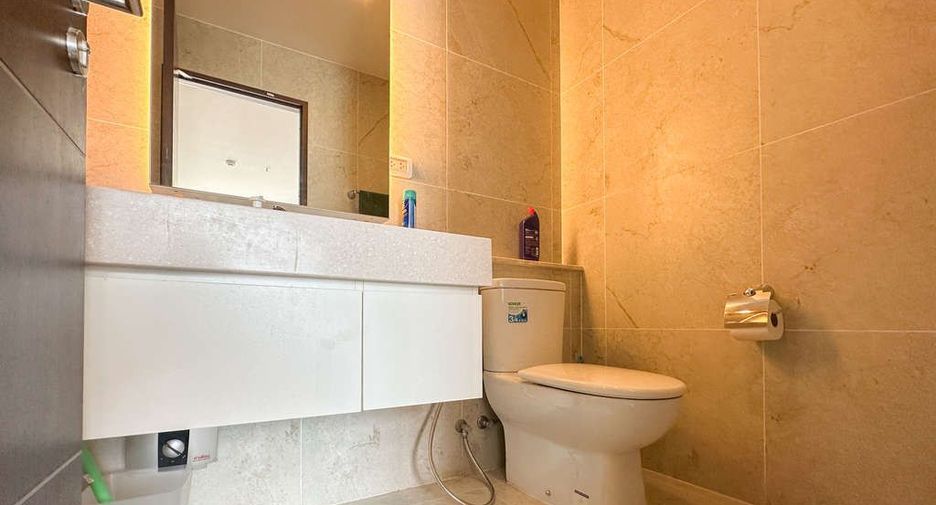 For sale 2 bedrooms apartment in Mueang Chiang Mai, Chiang Mai