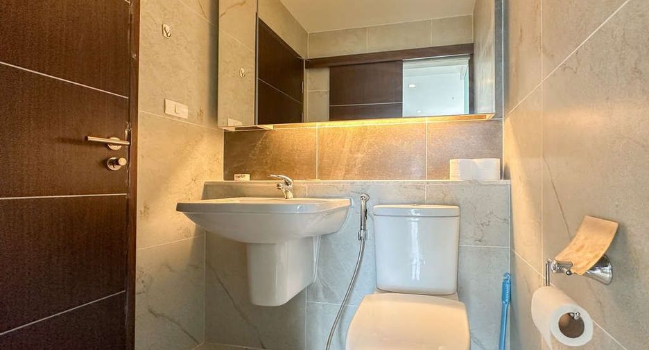 For sale 2 bedrooms apartment in Mueang Chiang Mai, Chiang Mai