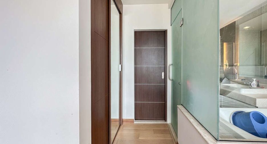 For sale 2 bedrooms apartment in Mueang Chiang Mai, Chiang Mai