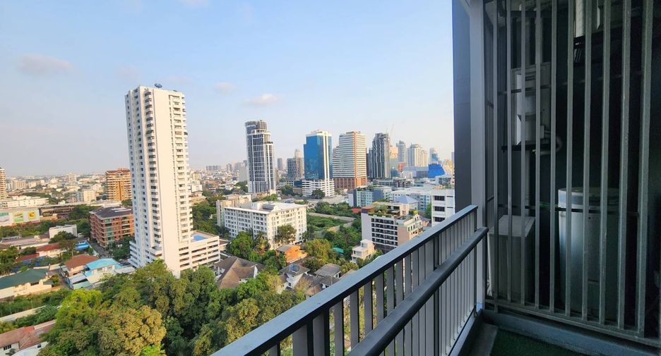 Продажа 2 спальни кондо в Щаттхана, Бангкок