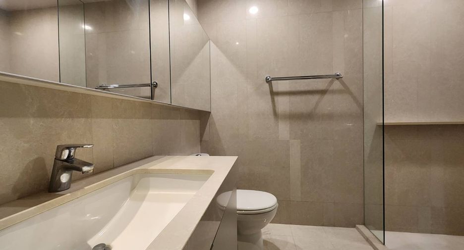 Продажа 2 спальни кондо в Щаттхана, Бангкок