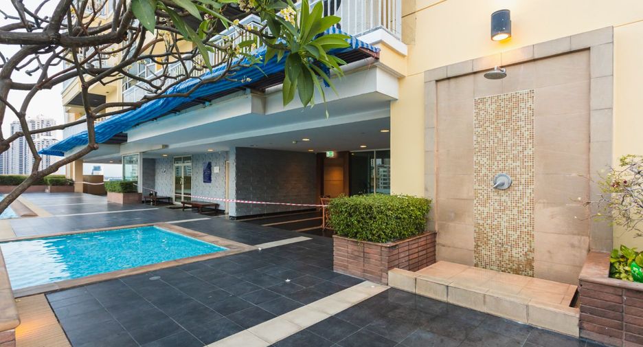 For rent and for sale 3 bedrooms condo in Khlong Toei, Bangkok