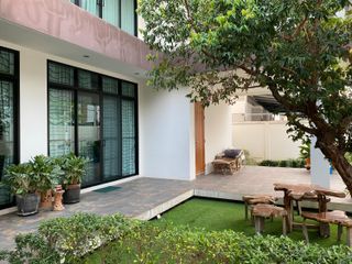 For sale 4 Beds house in Mueang Chiang Mai, Chiang Mai
