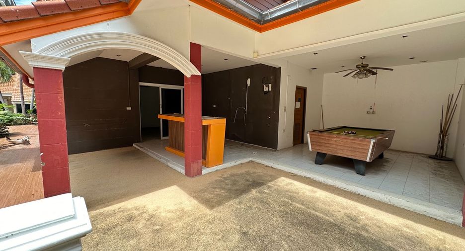 For sale 11 bed hotel in Bang Lamung, Chonburi
