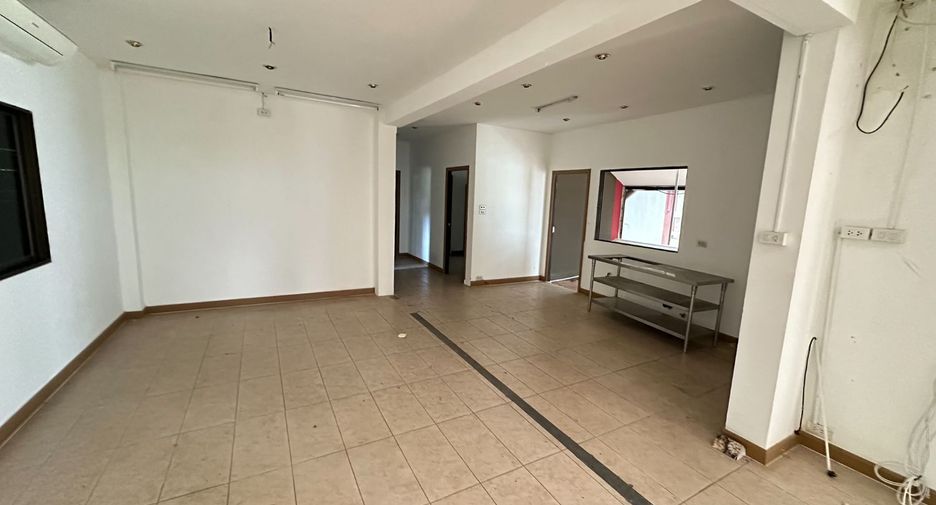 For sale 11 bed hotel in Bang Lamung, Chonburi