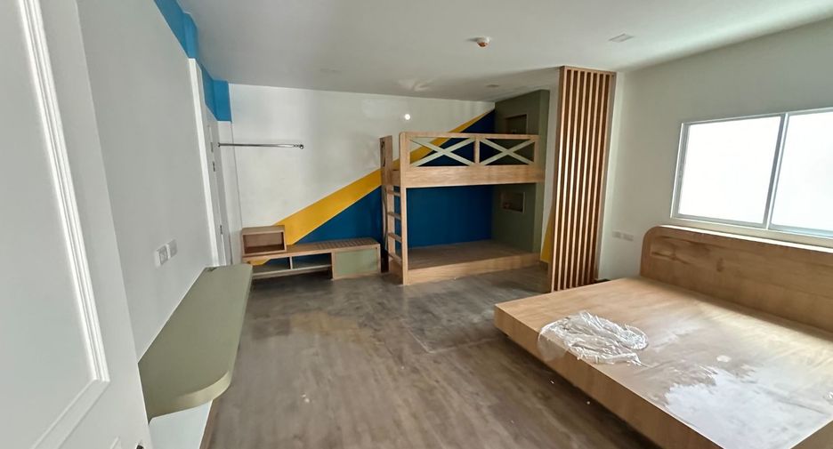 For sale 11 bed hotel in Bang Lamung, Chonburi