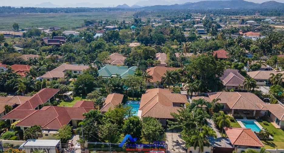 For sale 4 bedrooms villa in Sam Roi Yot, Prachuap Khiri Khan