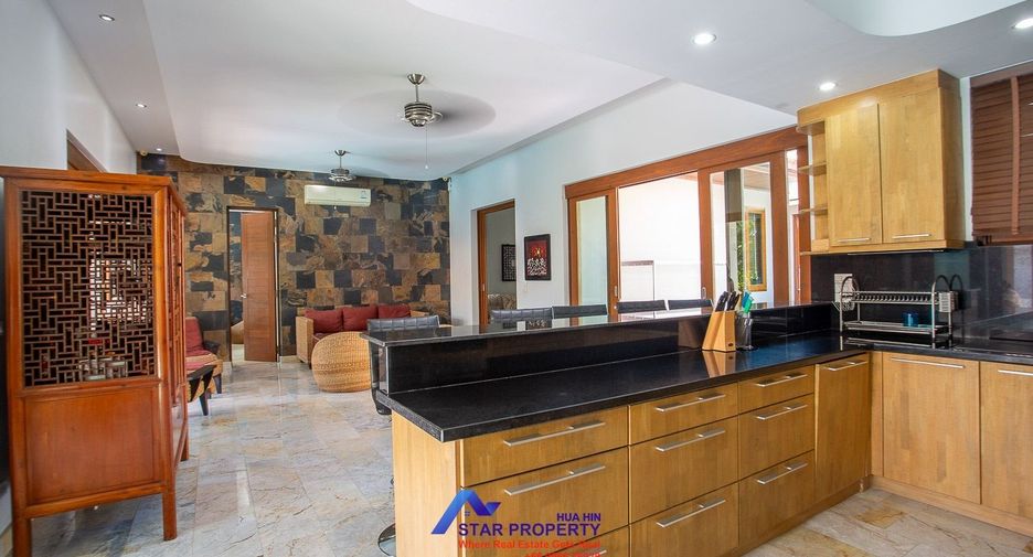 For sale 4 bedrooms villa in Sam Roi Yot, Prachuap Khiri Khan