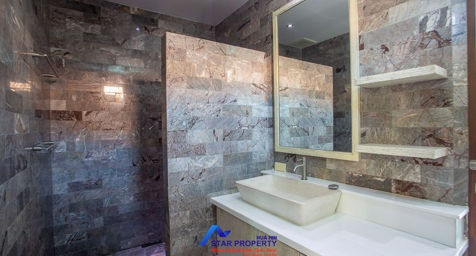 For sale 4 bedrooms villa in Sam Roi Yot, Prachuap Khiri Khan
