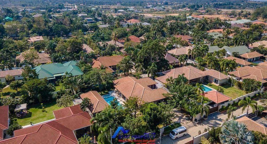 For sale 4 bedrooms villa in Sam Roi Yot, Prachuap Khiri Khan