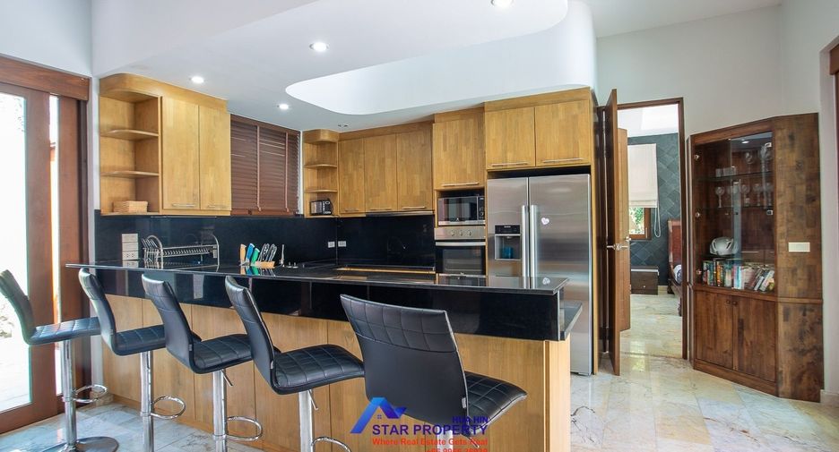 For sale 4 bedrooms villa in Sam Roi Yot, Prachuap Khiri Khan