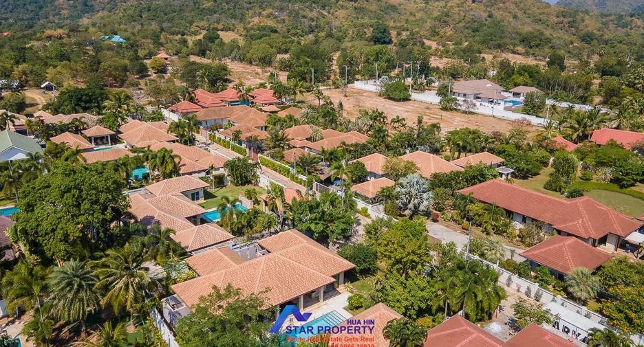 For sale 4 bedrooms villa in Sam Roi Yot, Prachuap Khiri Khan