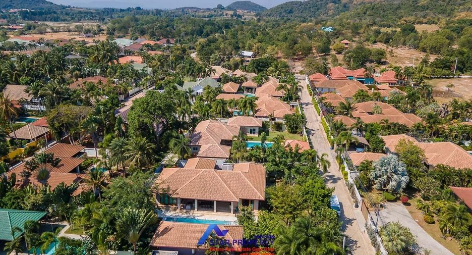 For sale 4 bedrooms villa in Sam Roi Yot, Prachuap Khiri Khan