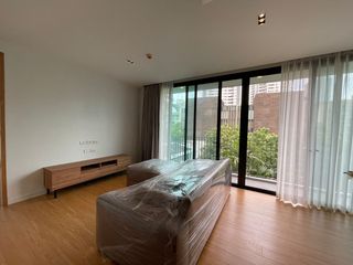 For rent 2 bedrooms apartment in Watthana, Bangkok