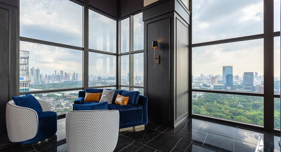 À vendre 2 chambres condo à Pathum Wan, Bangkok