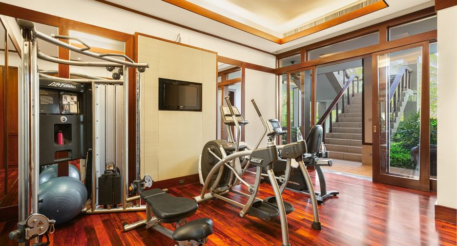 For sale 6 bed villa in Kathu, Phuket