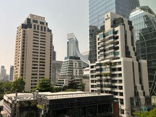 For rent 2 bedrooms condo in Pathum Wan, Bangkok
