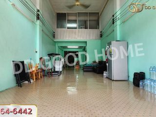 For sale 3 bedrooms retail Space in Bang Khun Thian, Bangkok