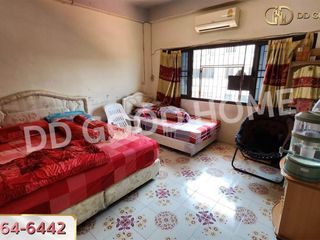 For sale 3 bedrooms retail Space in Bang Khun Thian, Bangkok